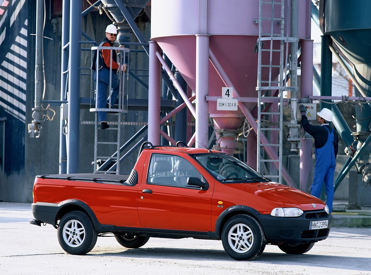 Fiat Strada 9