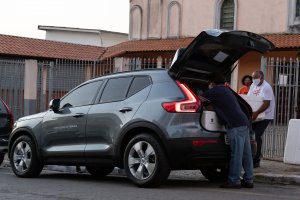 Volvo XC60 em ação de combate ao Covid-19