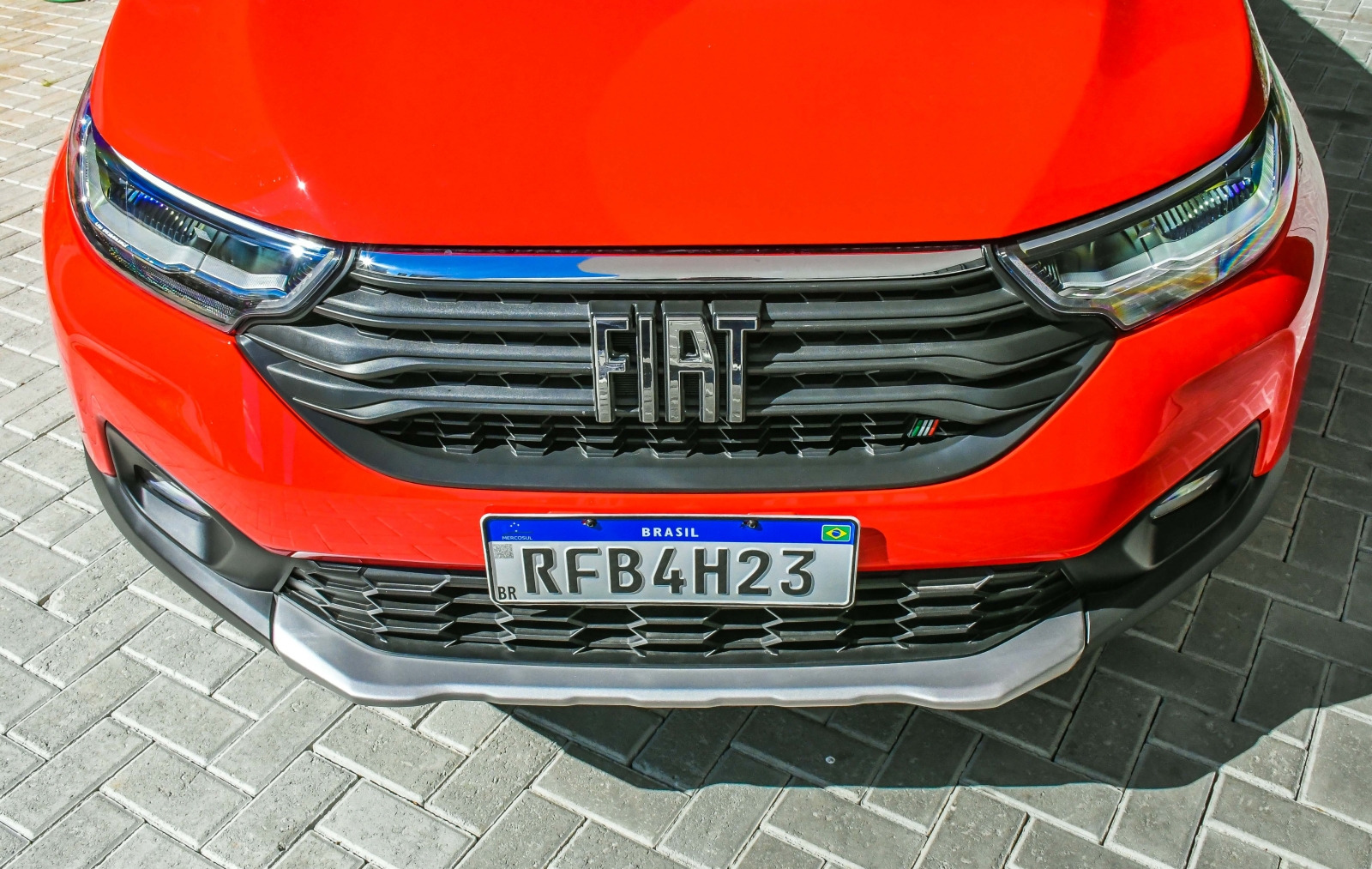 Nova Fiat Strada 2553