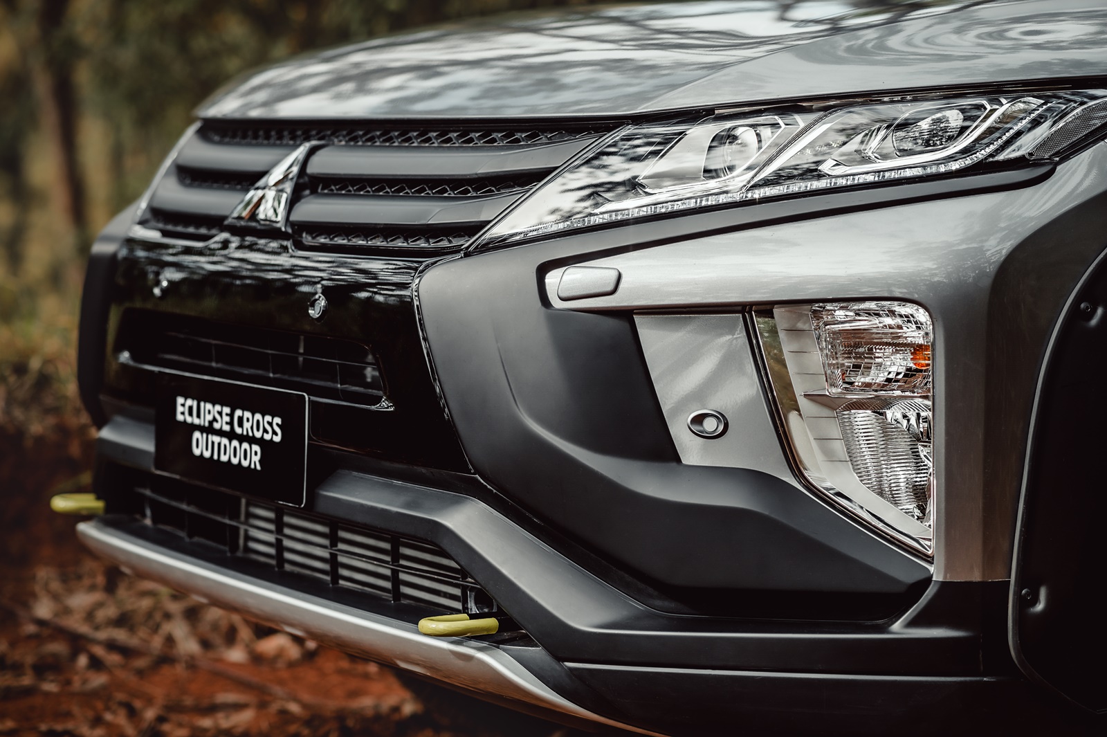 Mitsubishi Eclipse Cross Outdoor