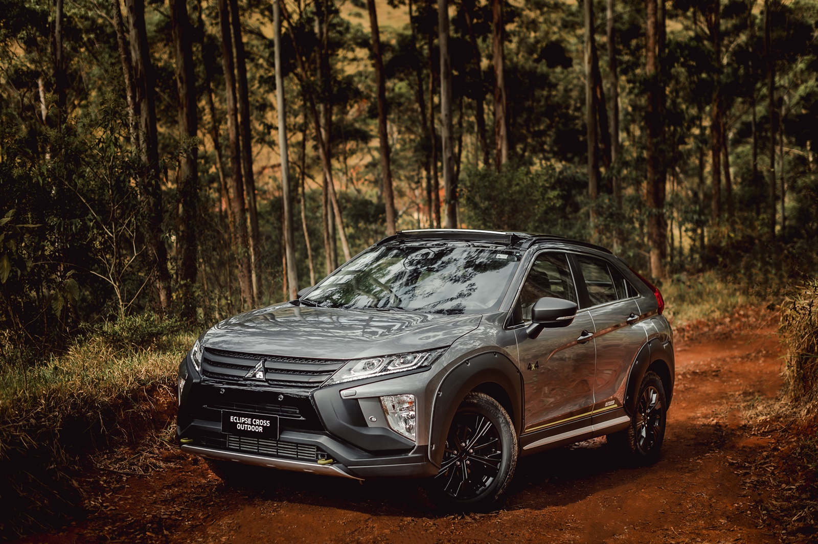 Mitsubishi Eclipse Cross Outdoor