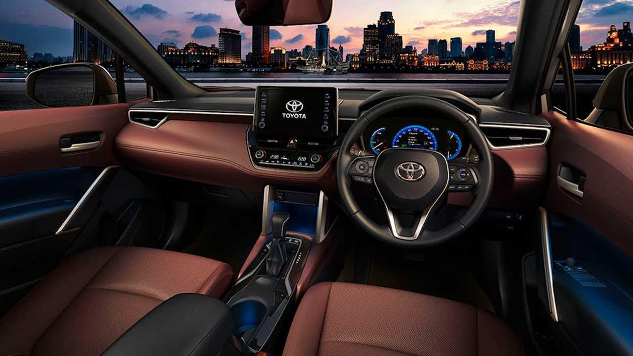 Toyotacorollacross 2