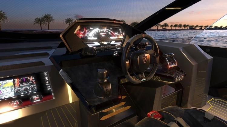 Painel Do Iate Da Lamborghini
