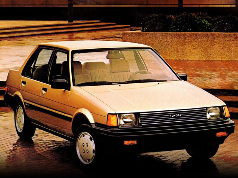 Toyota Corolla Sedan 955