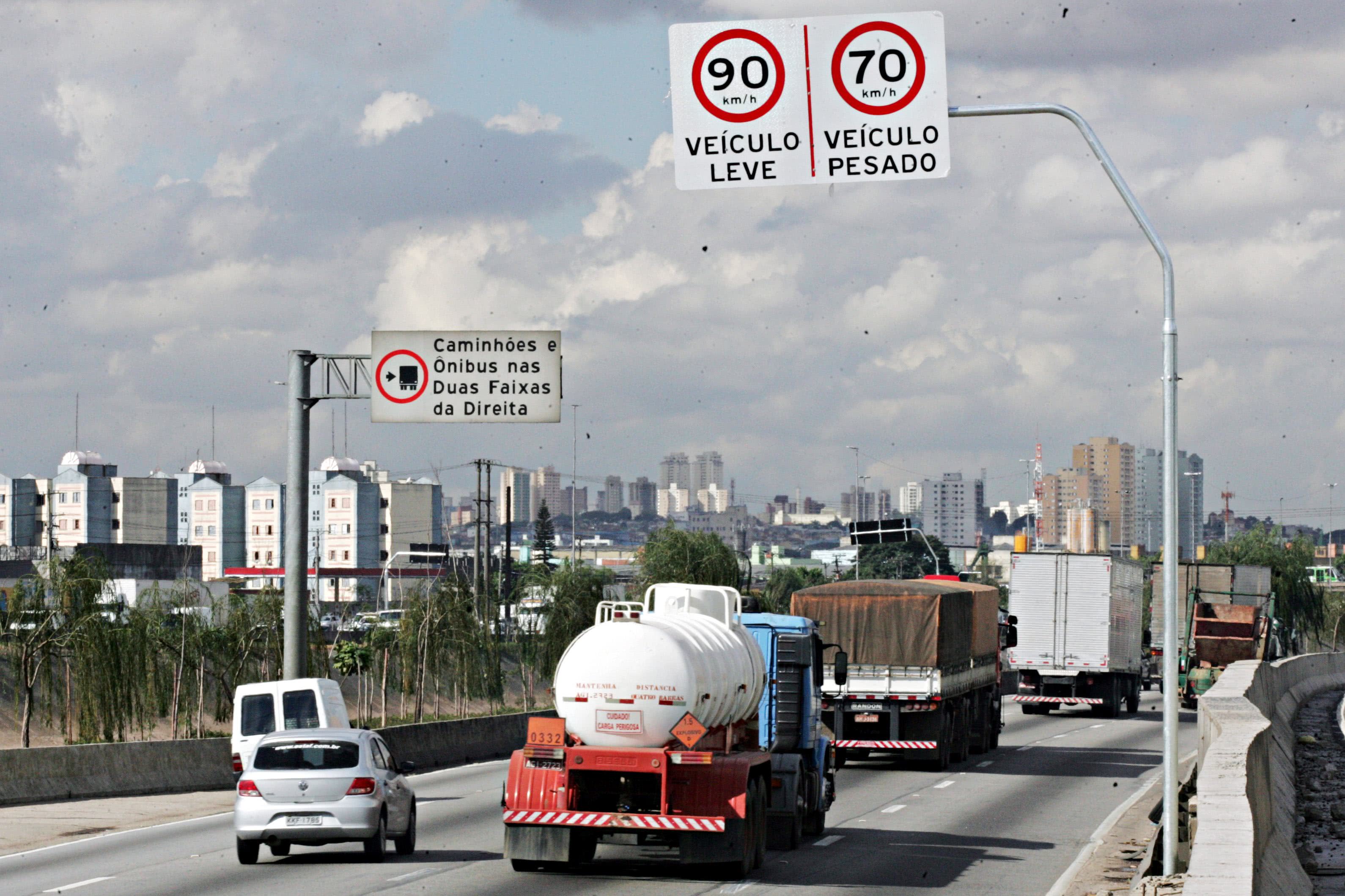 Multa Baixa Velocidade