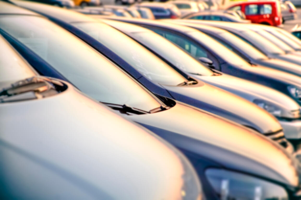 Mercado de carros seminovo e usados