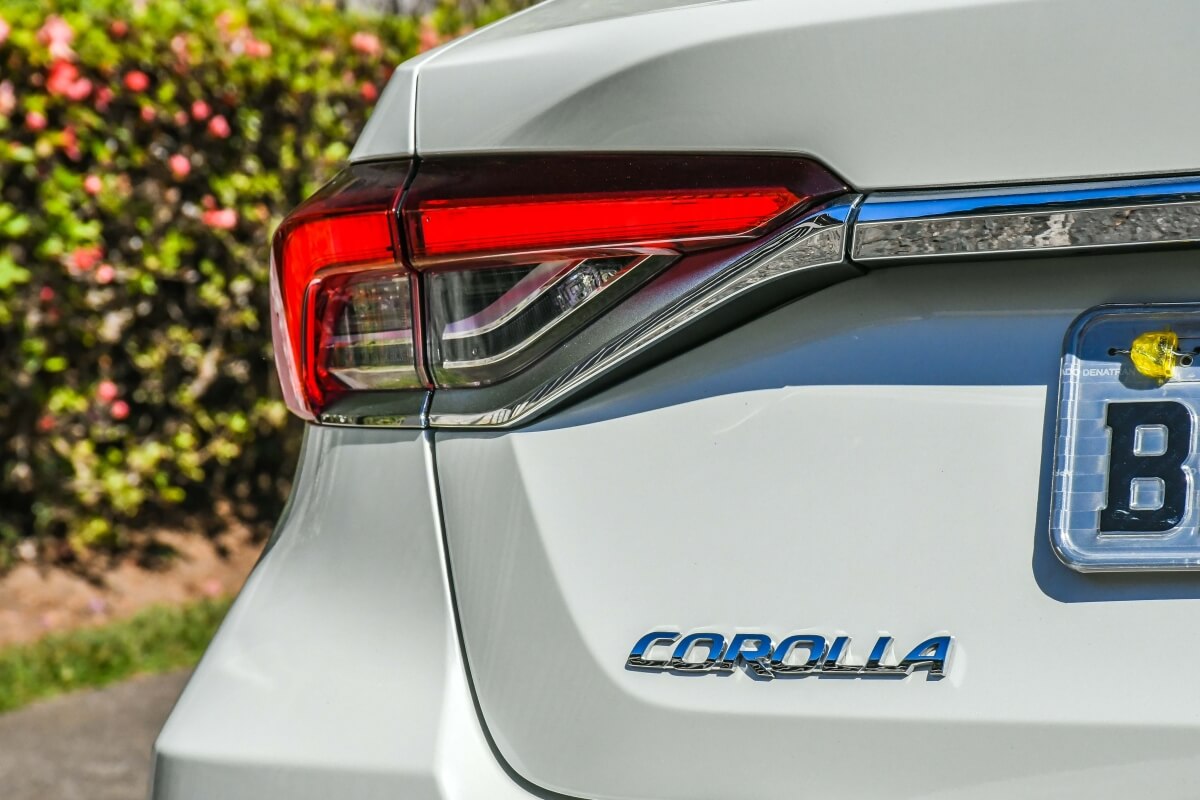 Toyota Corolla Altis Hybrid 5425