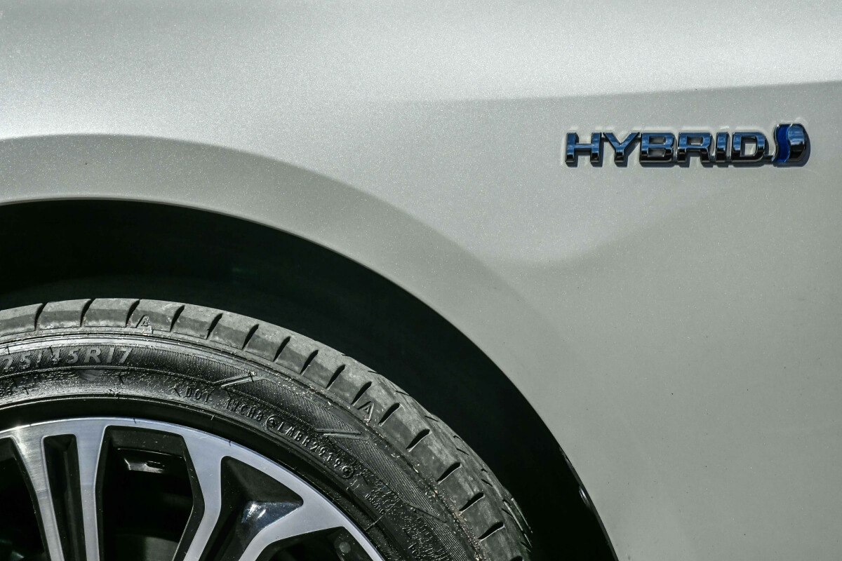Toyota Corolla Altis Hybrid 5400