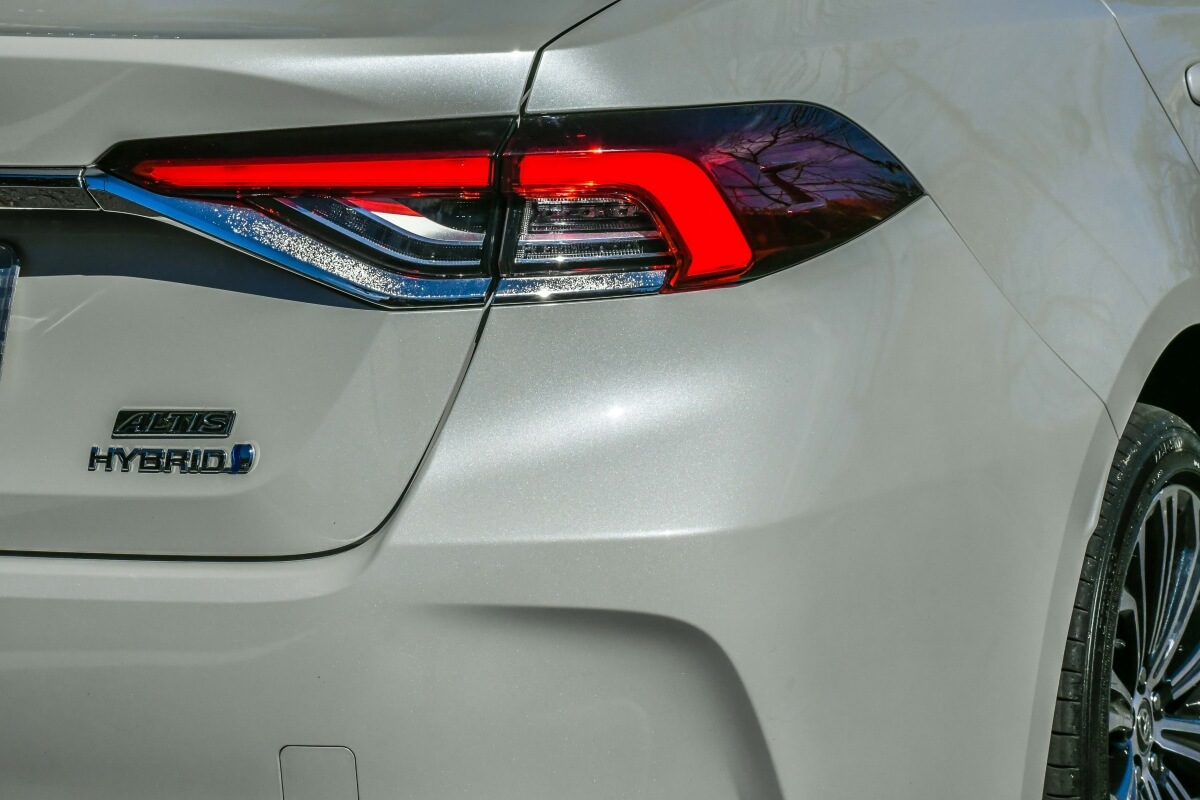 Toyota Corolla Altis Hybrid 5422