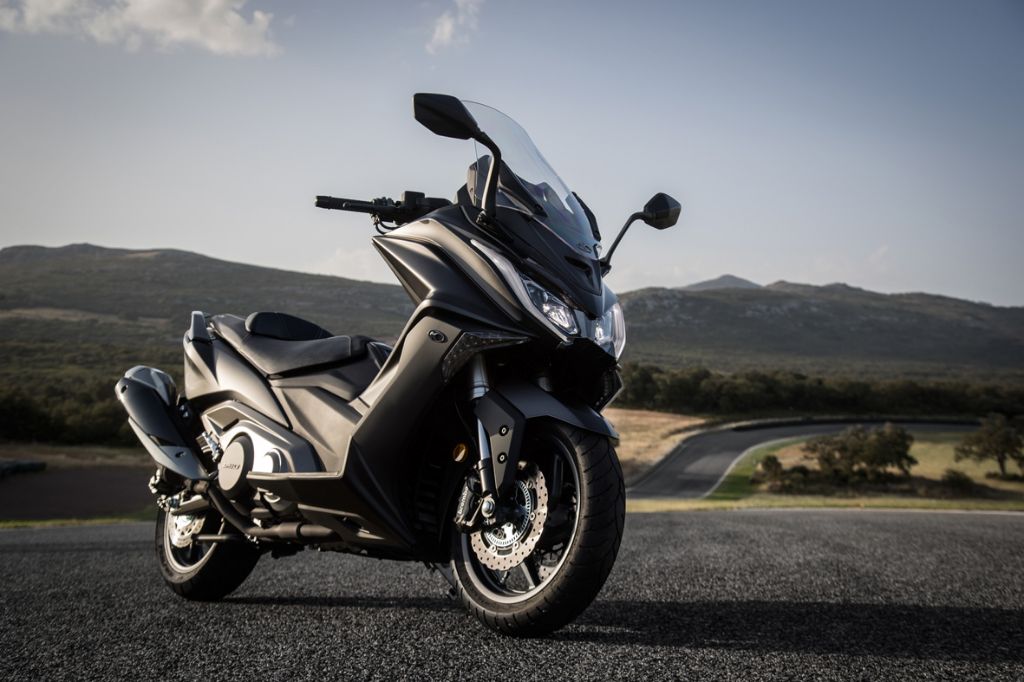 Kymco AK550