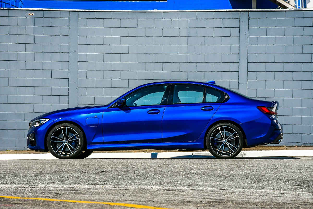 Teste Bmw 330e 110