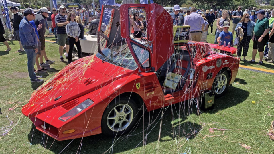 Ferrari fake é Fakerrari Enzo construída em cima de Pontiac Fiero