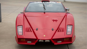 Ferrari fake é Fakerrari Enzo construída em cima de Pontiac Fiero