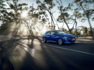 Peugeot 208 2021