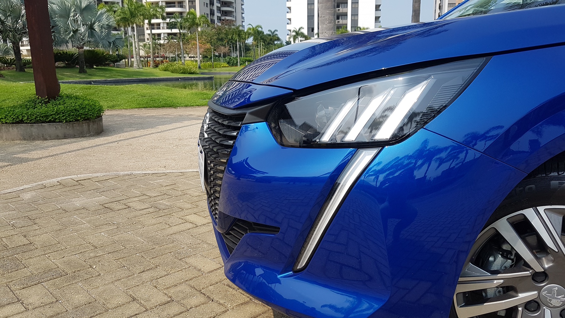 Peugeot 208 Griffe 1.6 AT