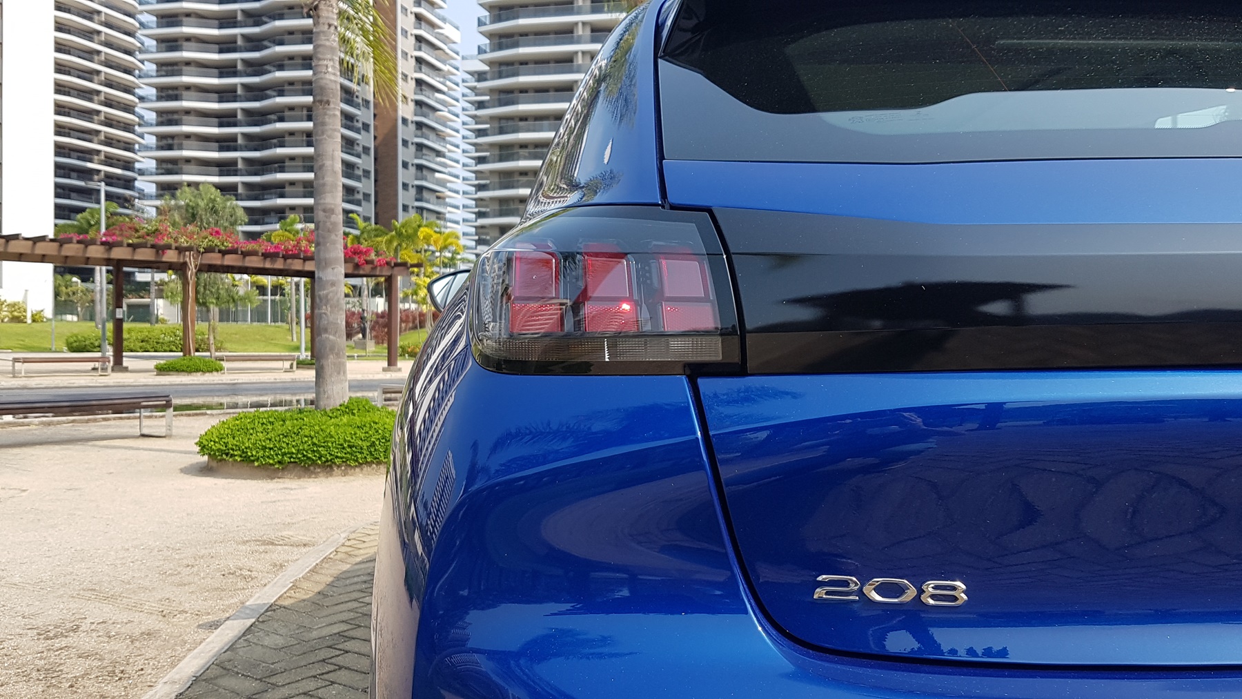 Peugeot 208 Griffe 1.6 AT