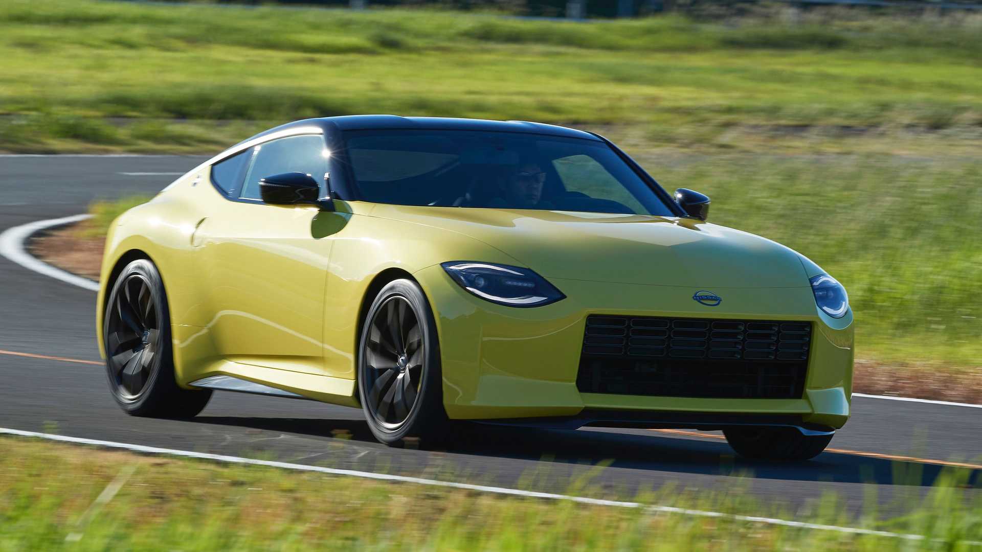 Nissan Z Proto Na Pista