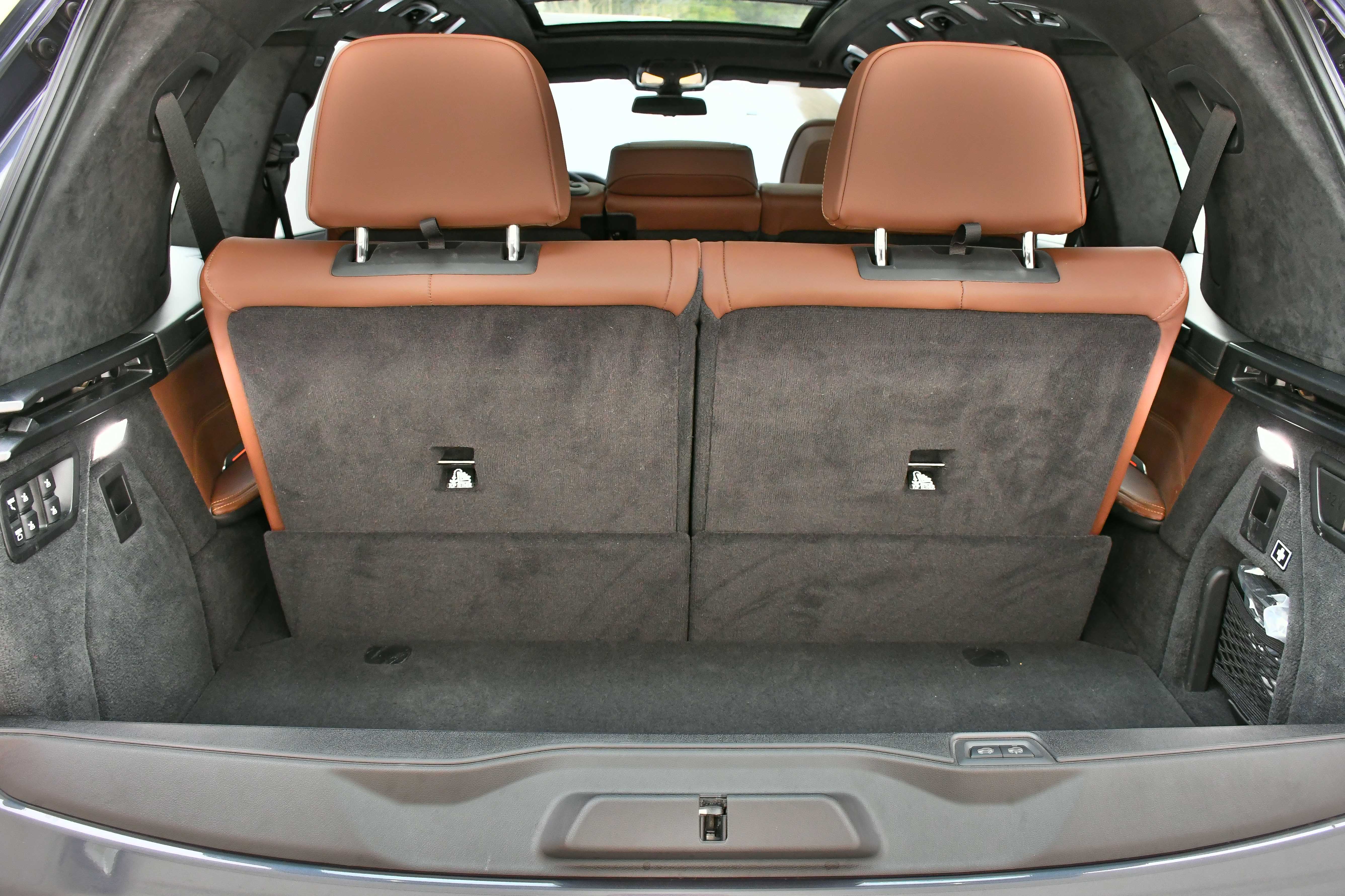 BMW X7 M50i