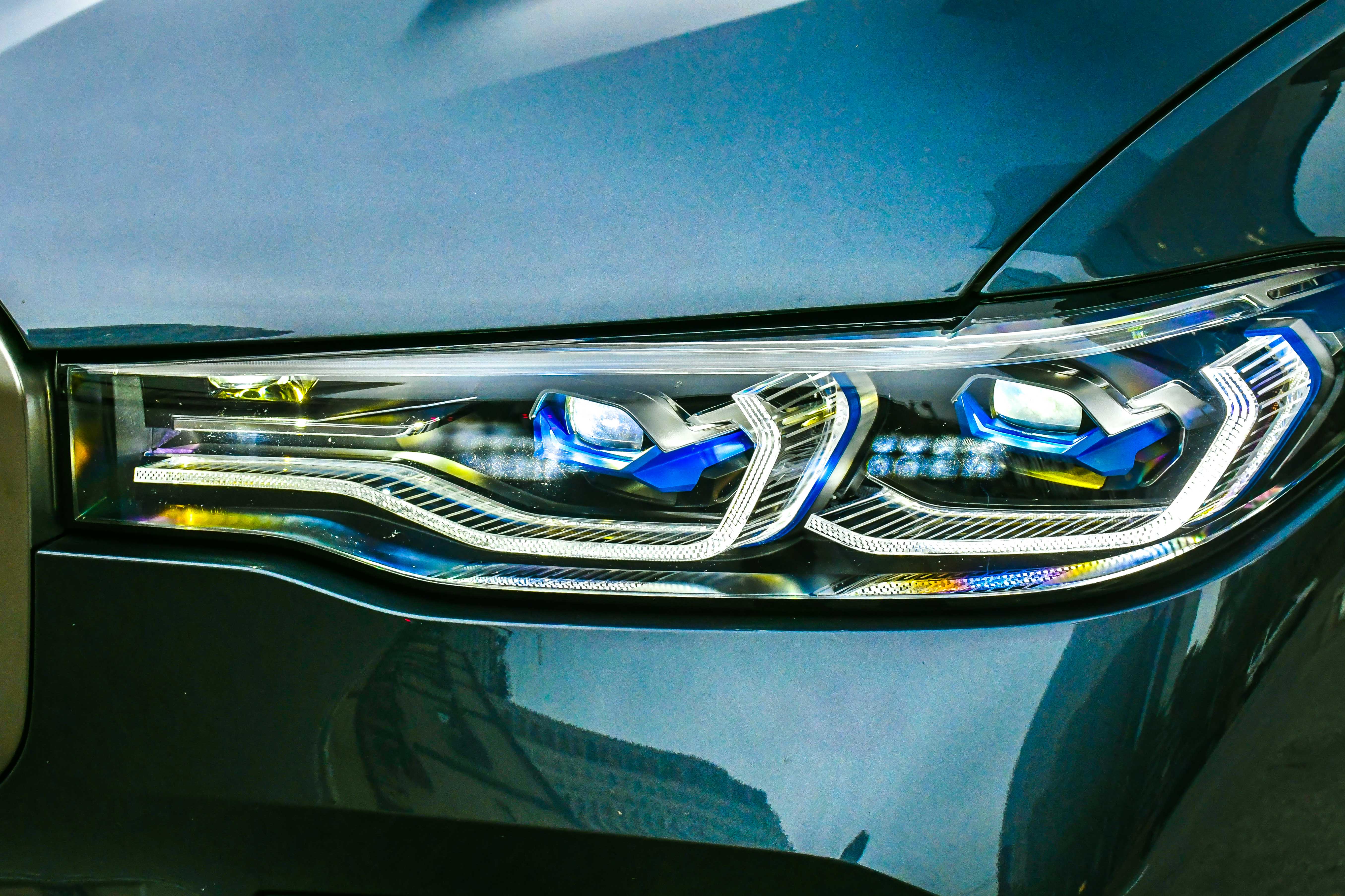BMW X7 M50i