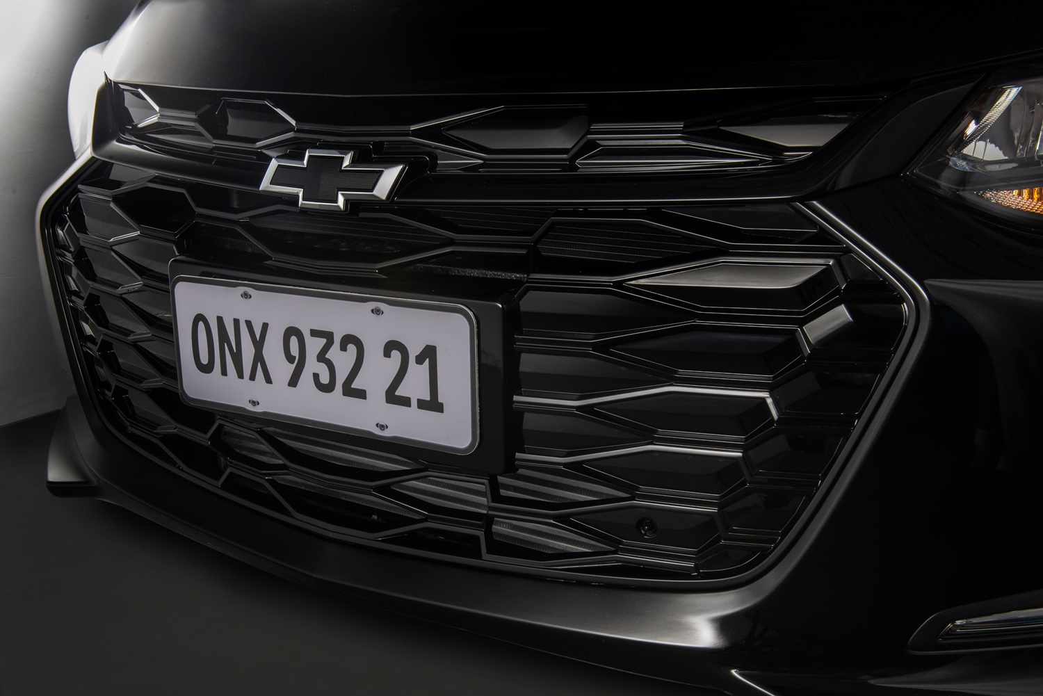 Chevrolet Onix Plus Midnight