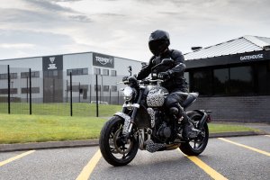 Triumph Trident Roadster 3 (1)