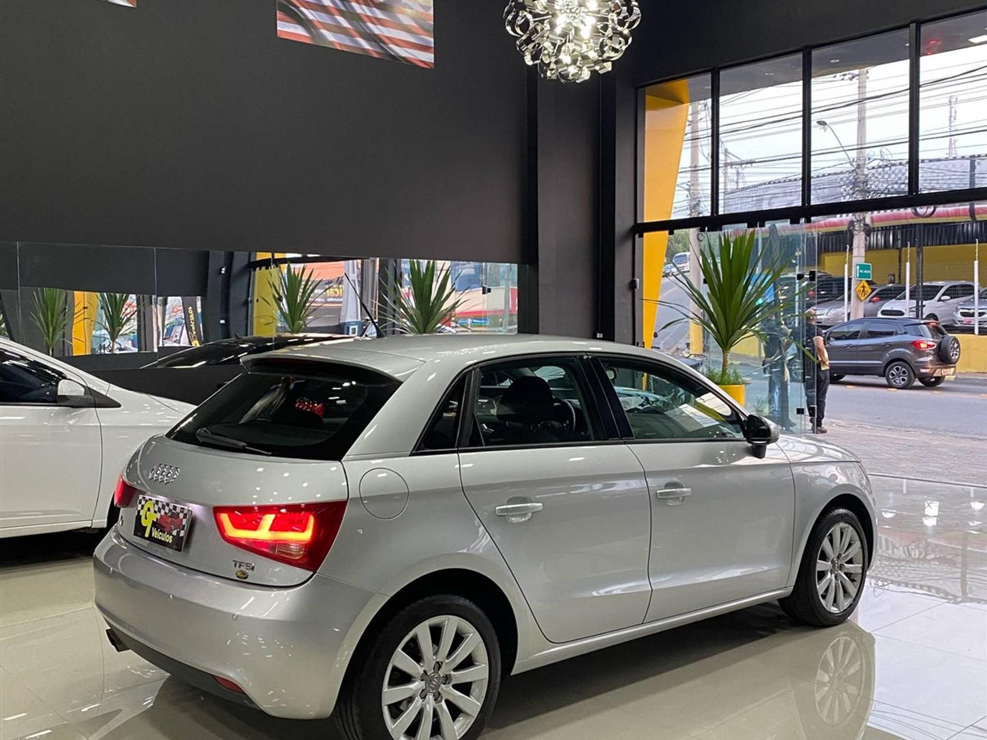 Audi A1 1.4 Tfsi Attraction 16v 122cv Gasolina 4p Automatico Wmimagem09114744248