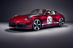 Ibra comprou um belíssimo Porsche 911 Targa 4S Heritage Design