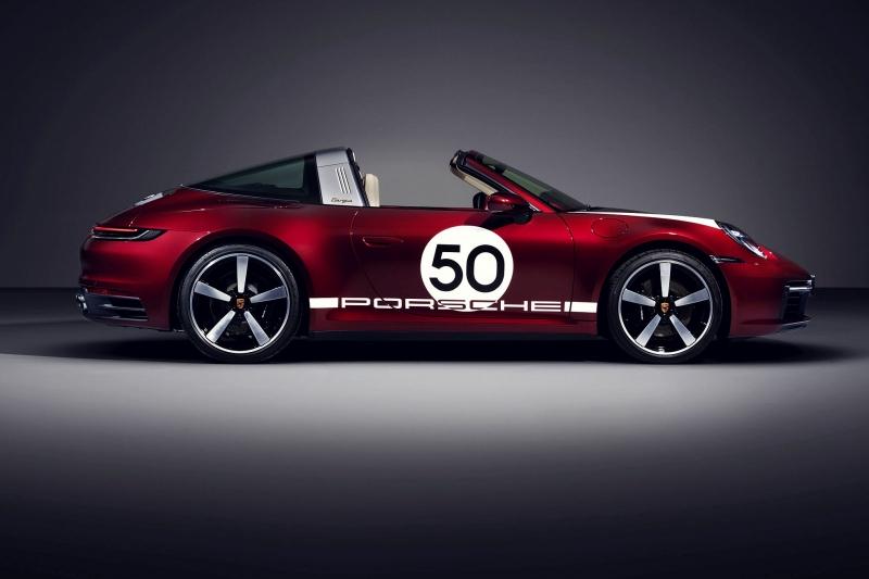 Ibra comprou um belíssimo Porsche 911 Targa 4S Heritage Design