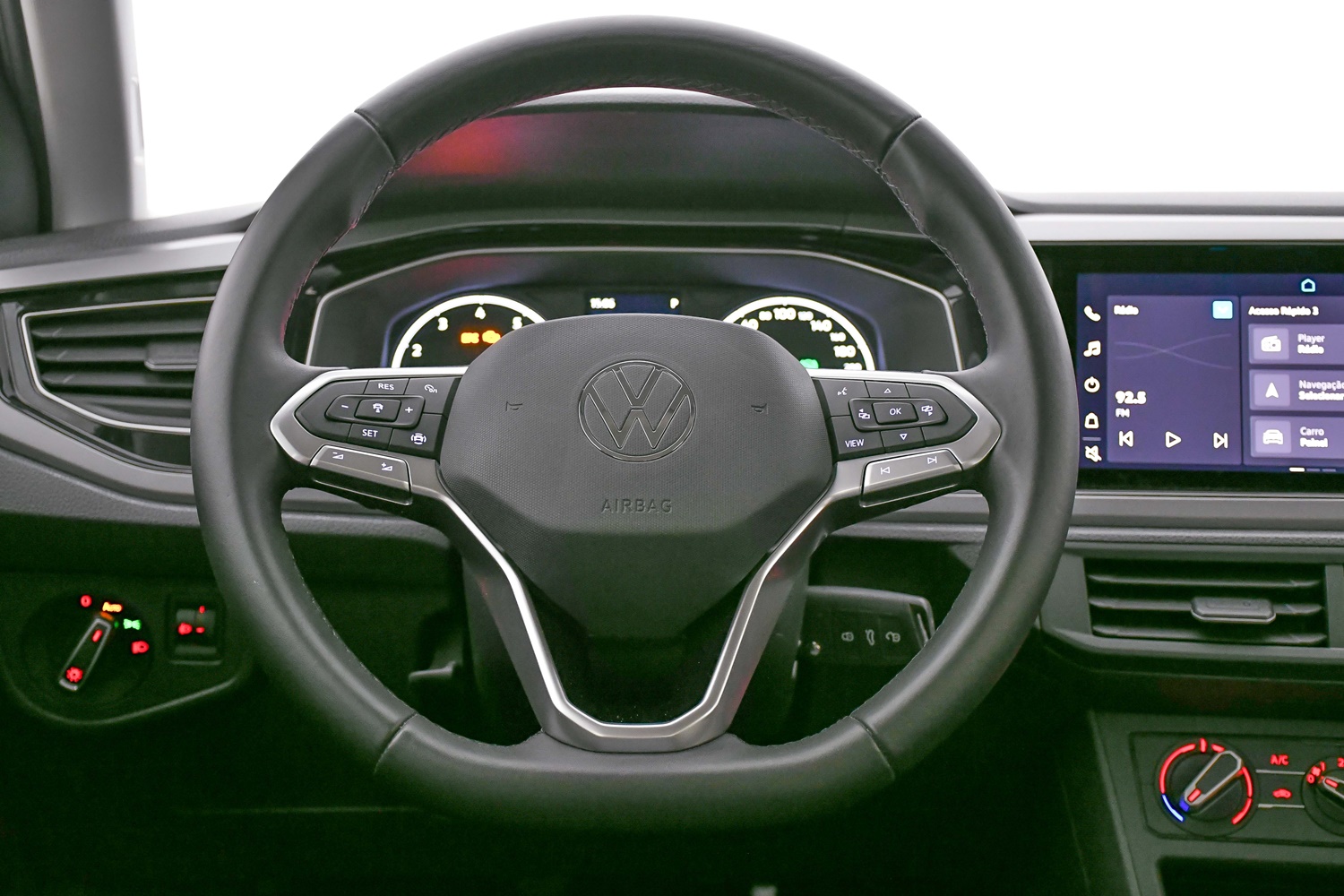 Volkswagen Nivus Comfortline 200TSI