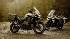Thumbnail 1. Triumph Alpine E Desert Foto Principal