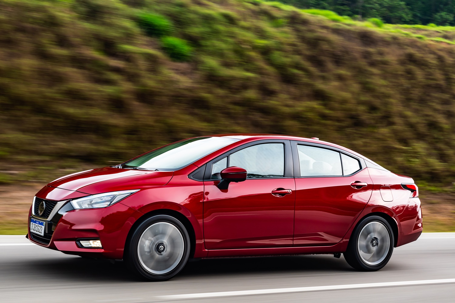 Nissan Versa (3)