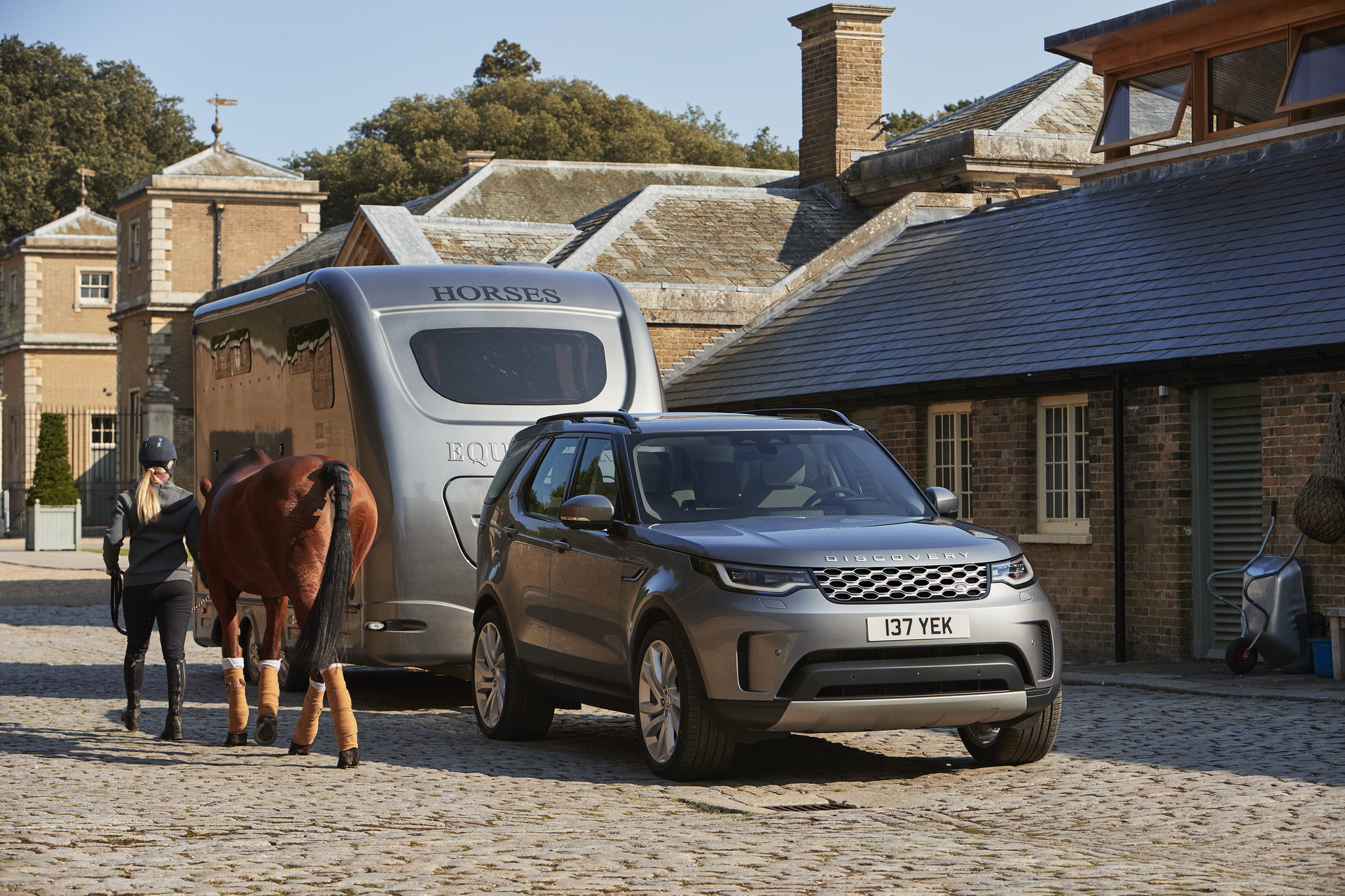 Land Rover Discovery 2021