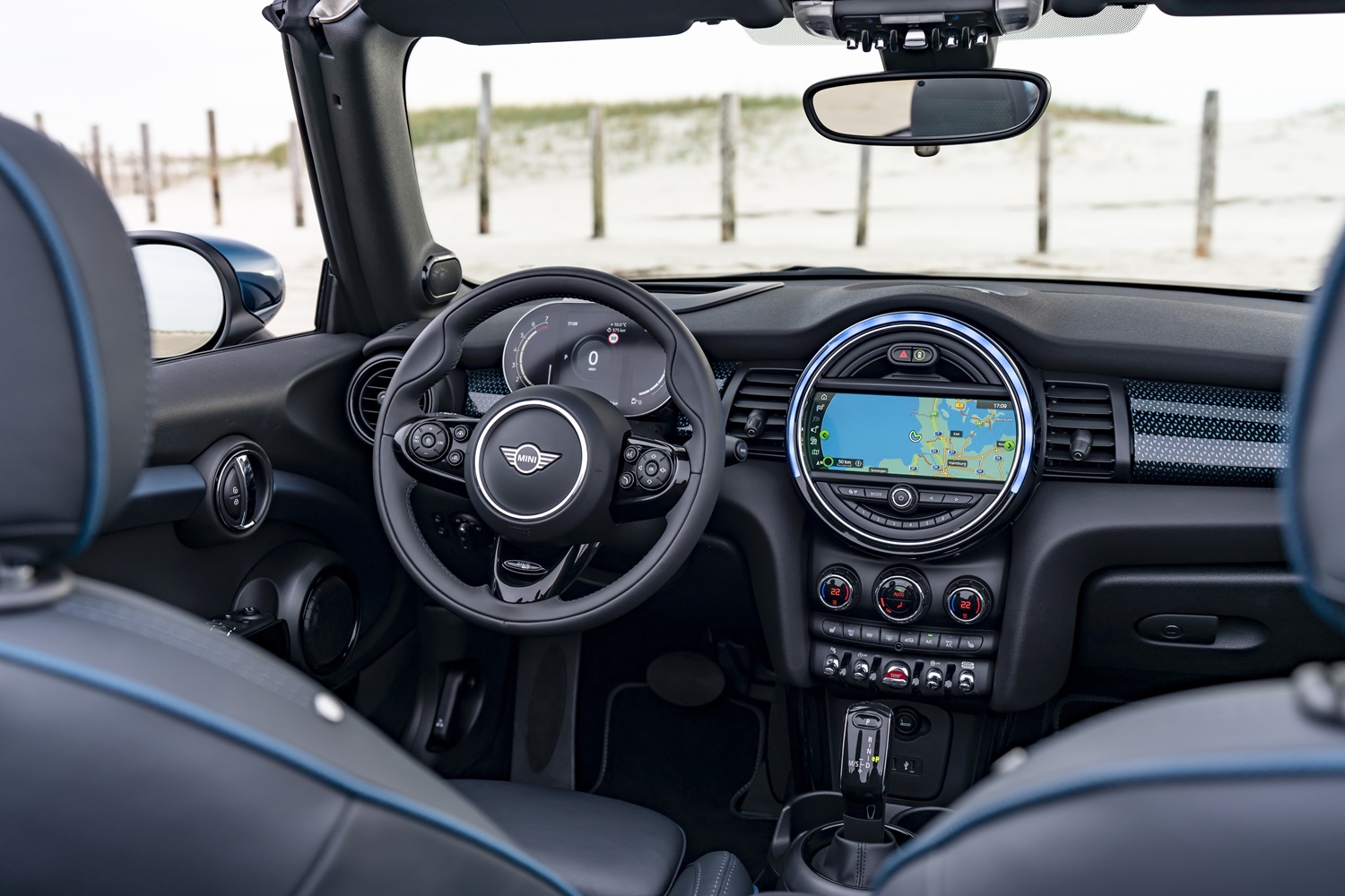 Mini Cooper Cabrio Sidewalk (2)