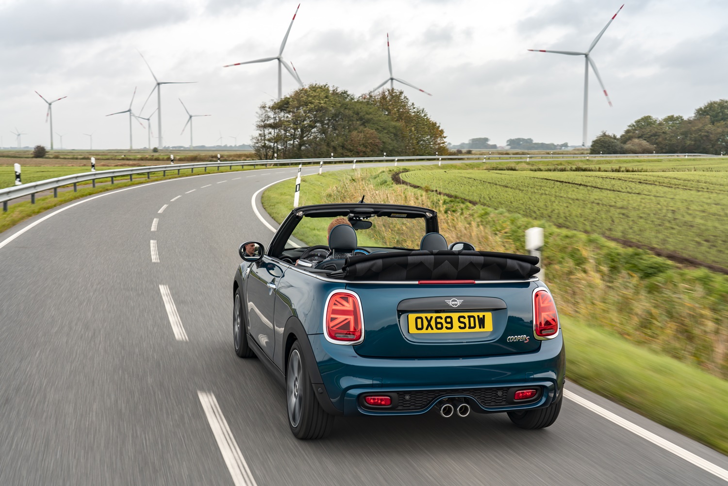 Mini Cooper Cabrio Sidewalk (5)