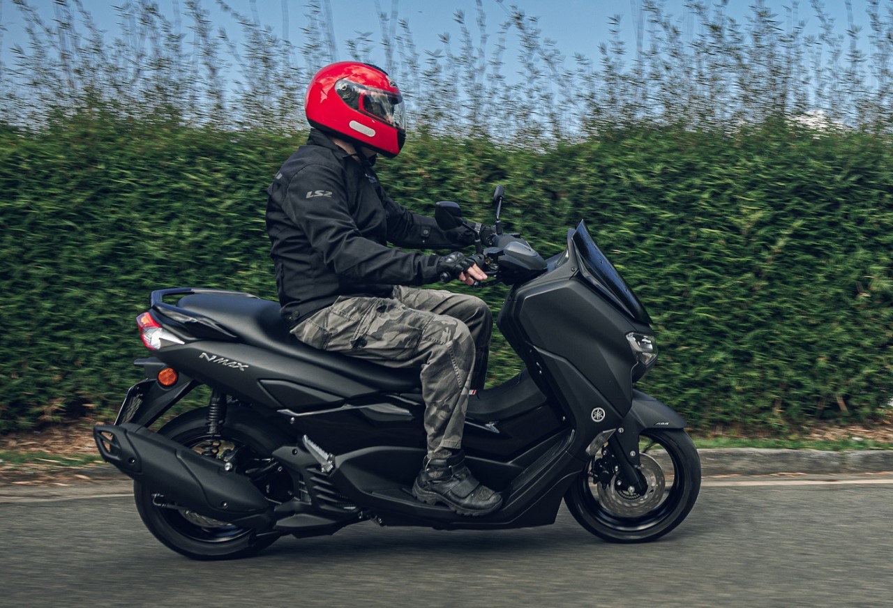 Thumbnail 3. Yamaha Nmax 160 2021