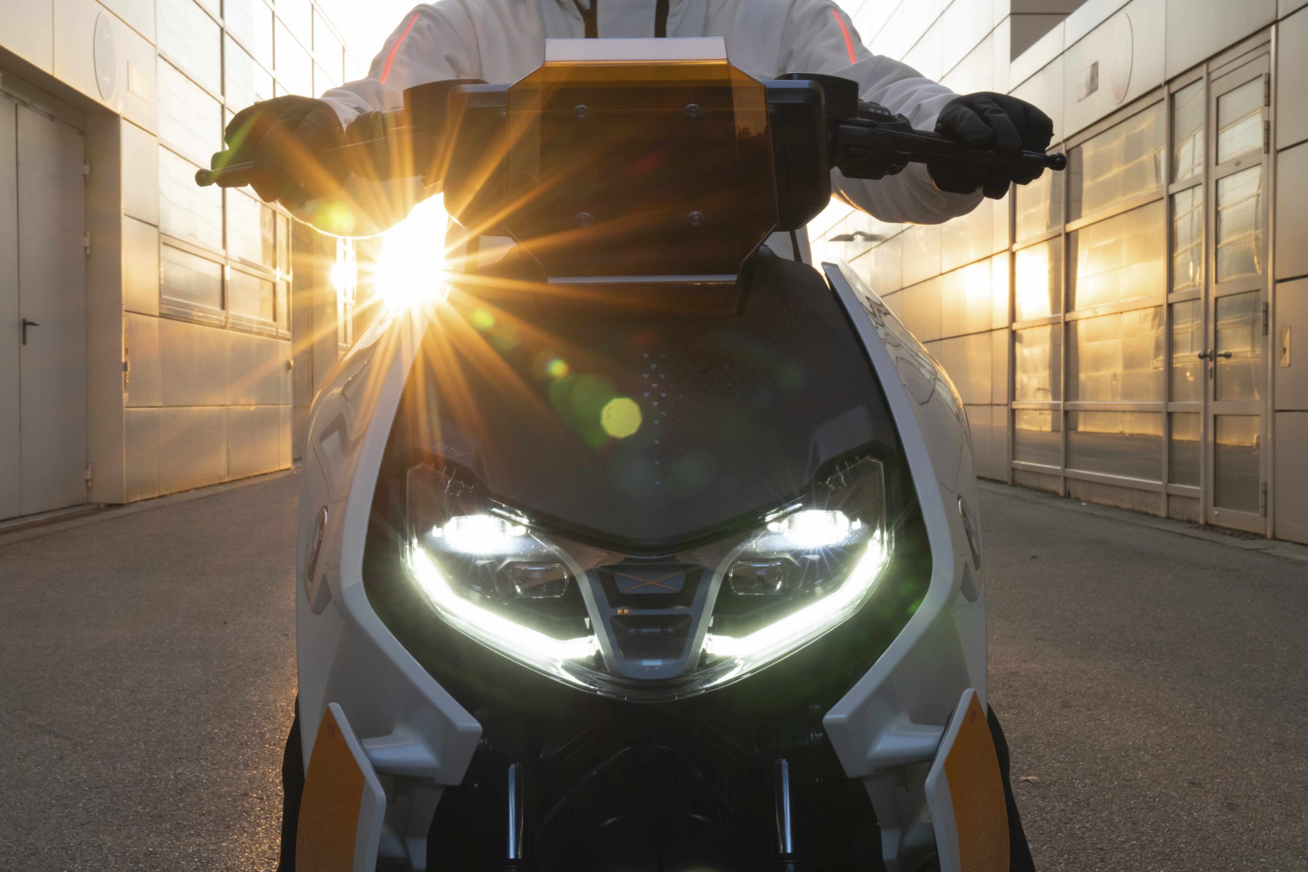 Bmw Motorrad Definition Ce 04 Beauty 03 Min