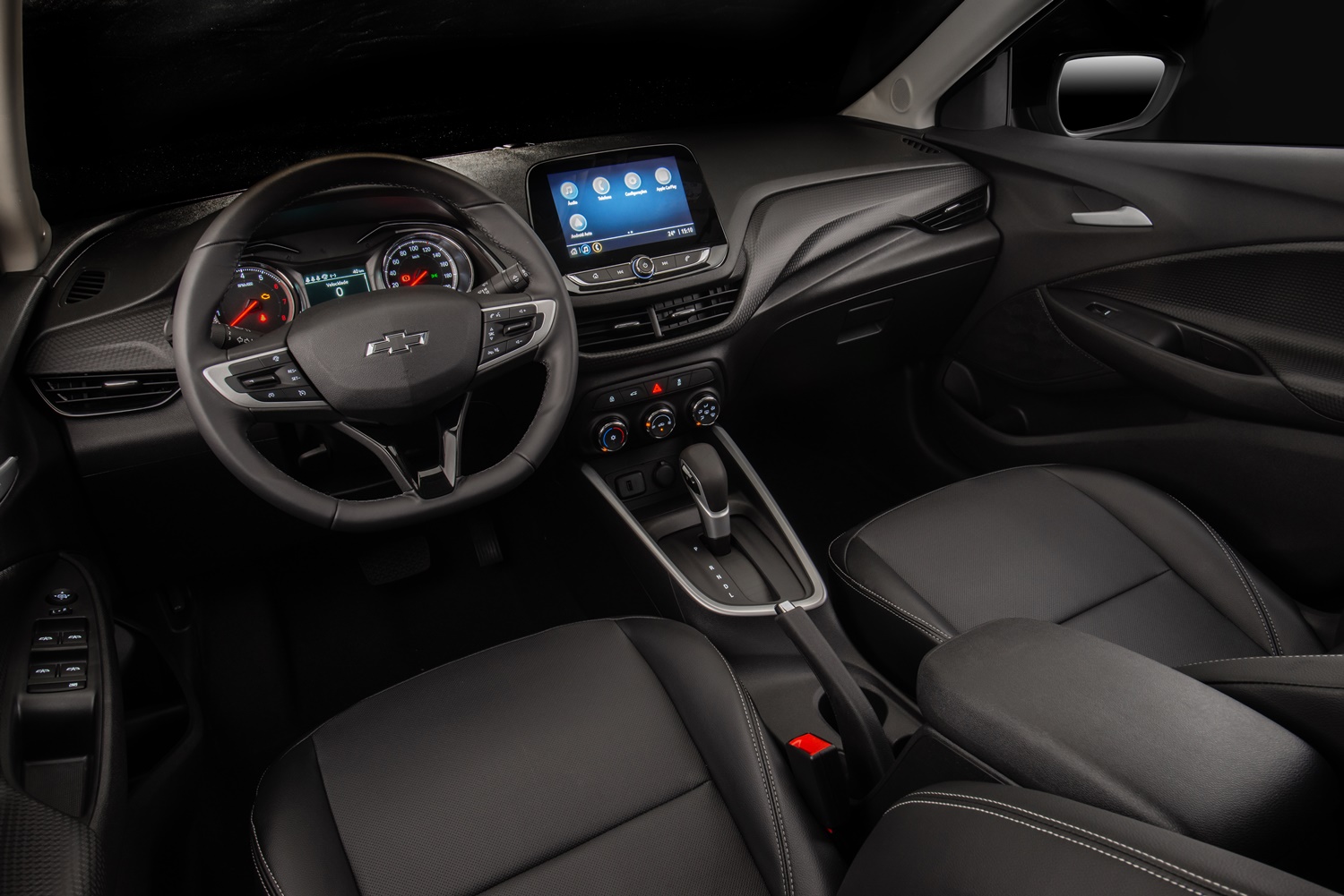 Chevrolet Onix Plus Midnight Internas (30)
