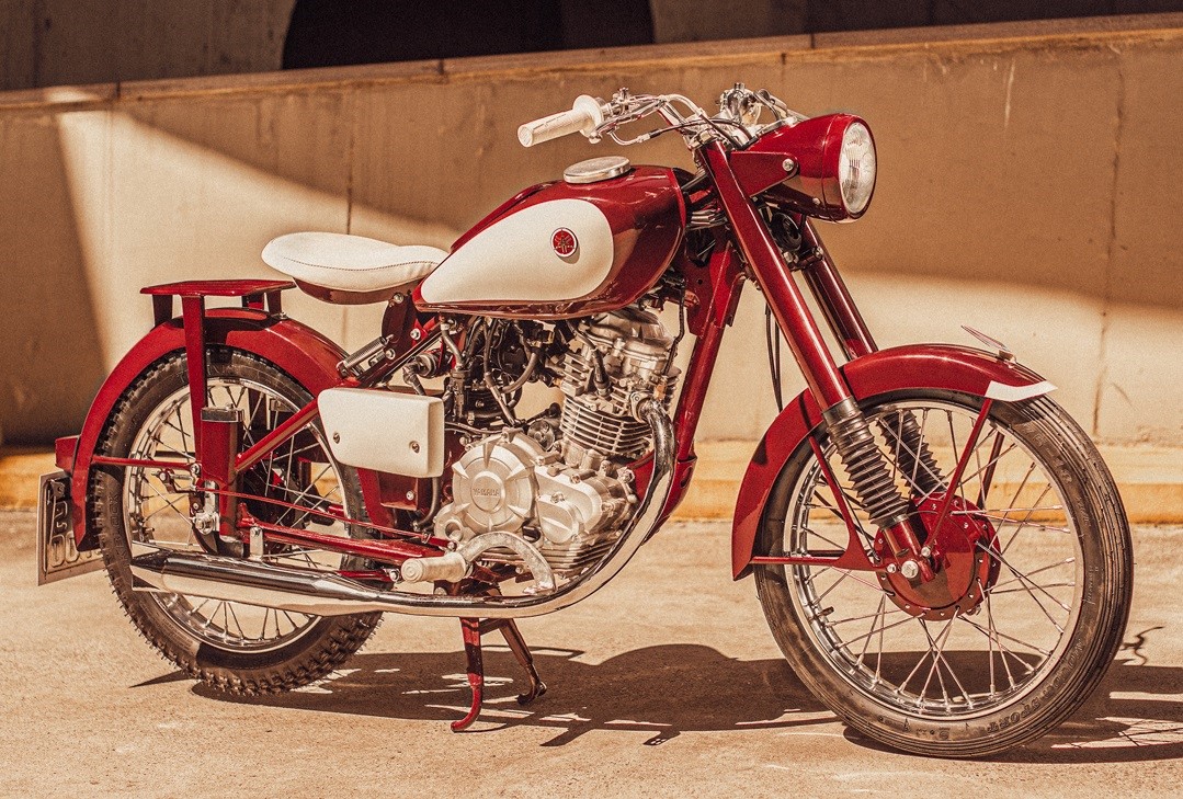 Thumbnail 2. Yamaha Red Dragonfly