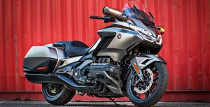 1. Honda Gold Wing Foto Principal