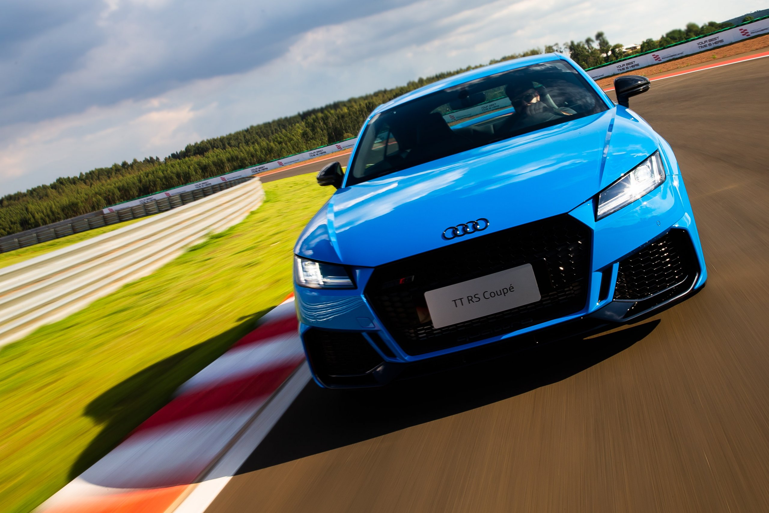 Audi Ttrs (6) Min