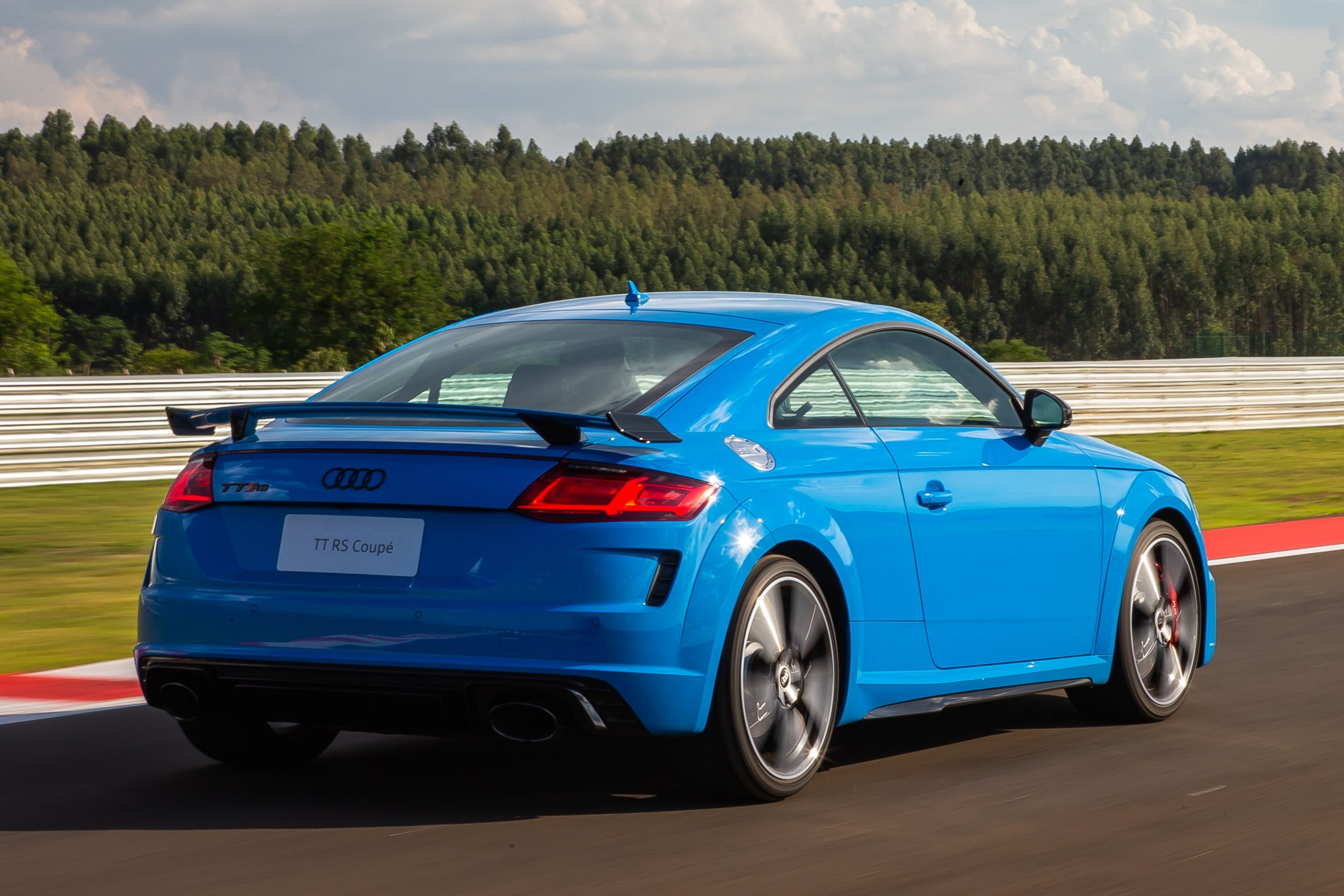 Audi Ttrs (11) Min
