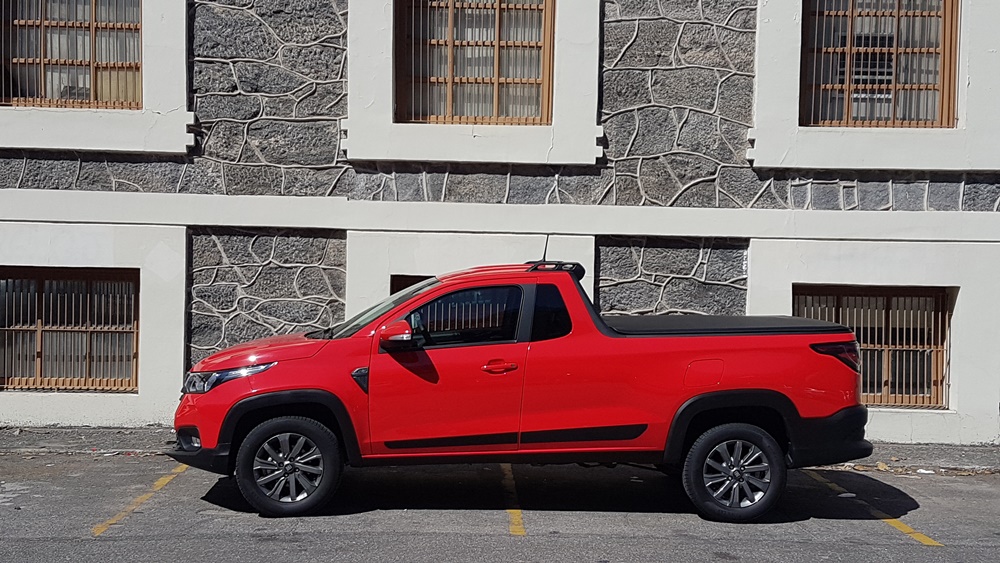 Fiat Strada Freedom Cabine Plus 1 (25)