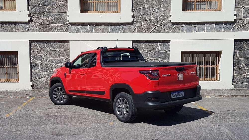 Fiat Strada Freedom Cabine Plus 1 (37)