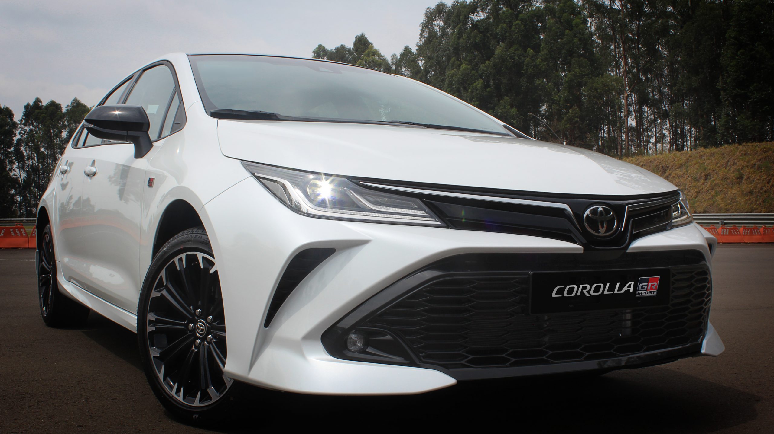 Toyota Corolla Gr S (3)