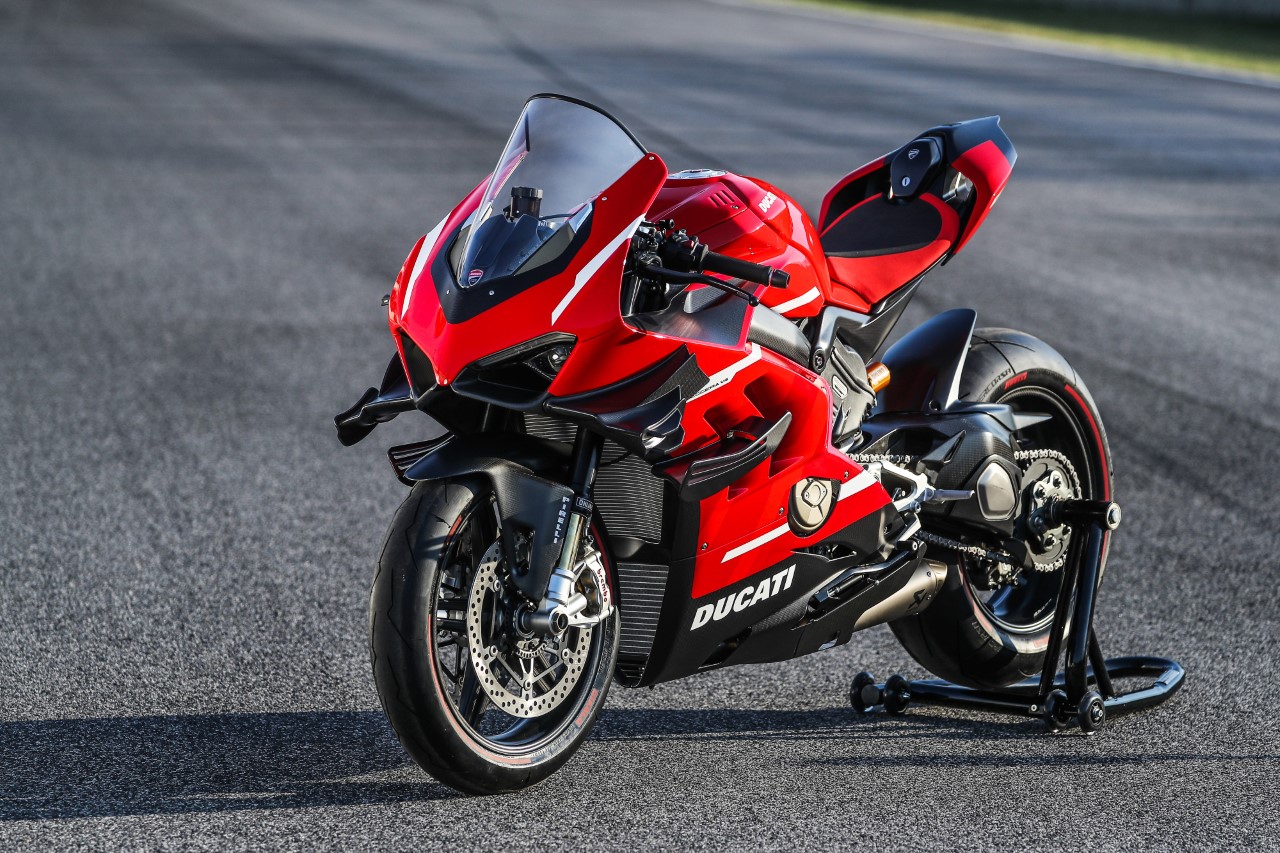 Thumbnail 1. Ducati Panigale Superleggera V4
