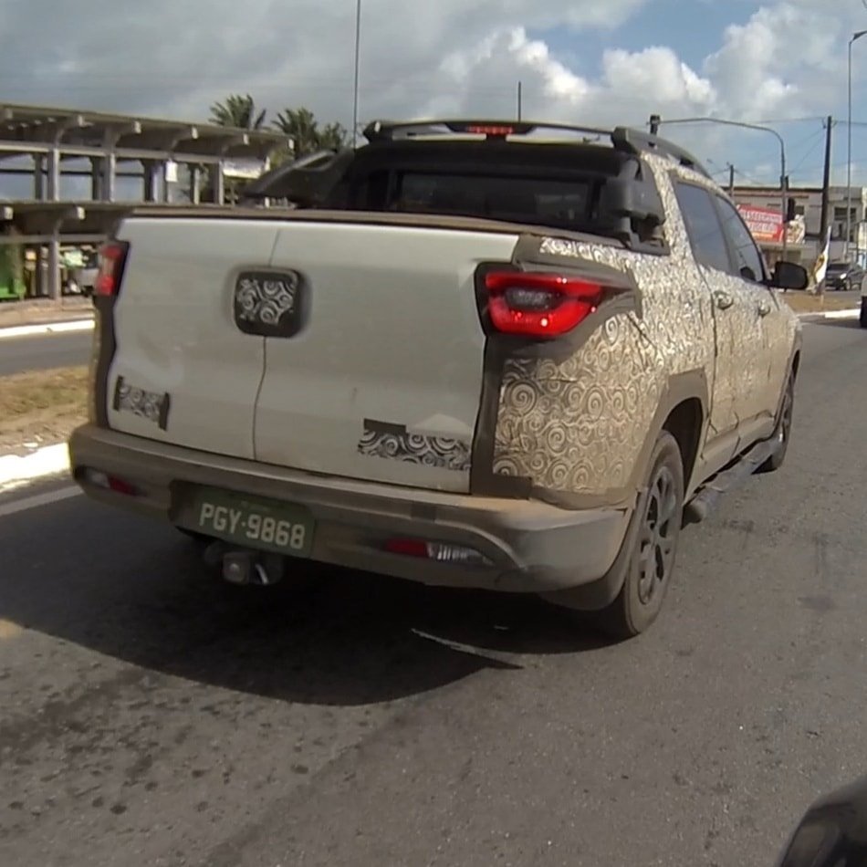 Flagra Fiat Toro 2022 Mundo Drive (4)