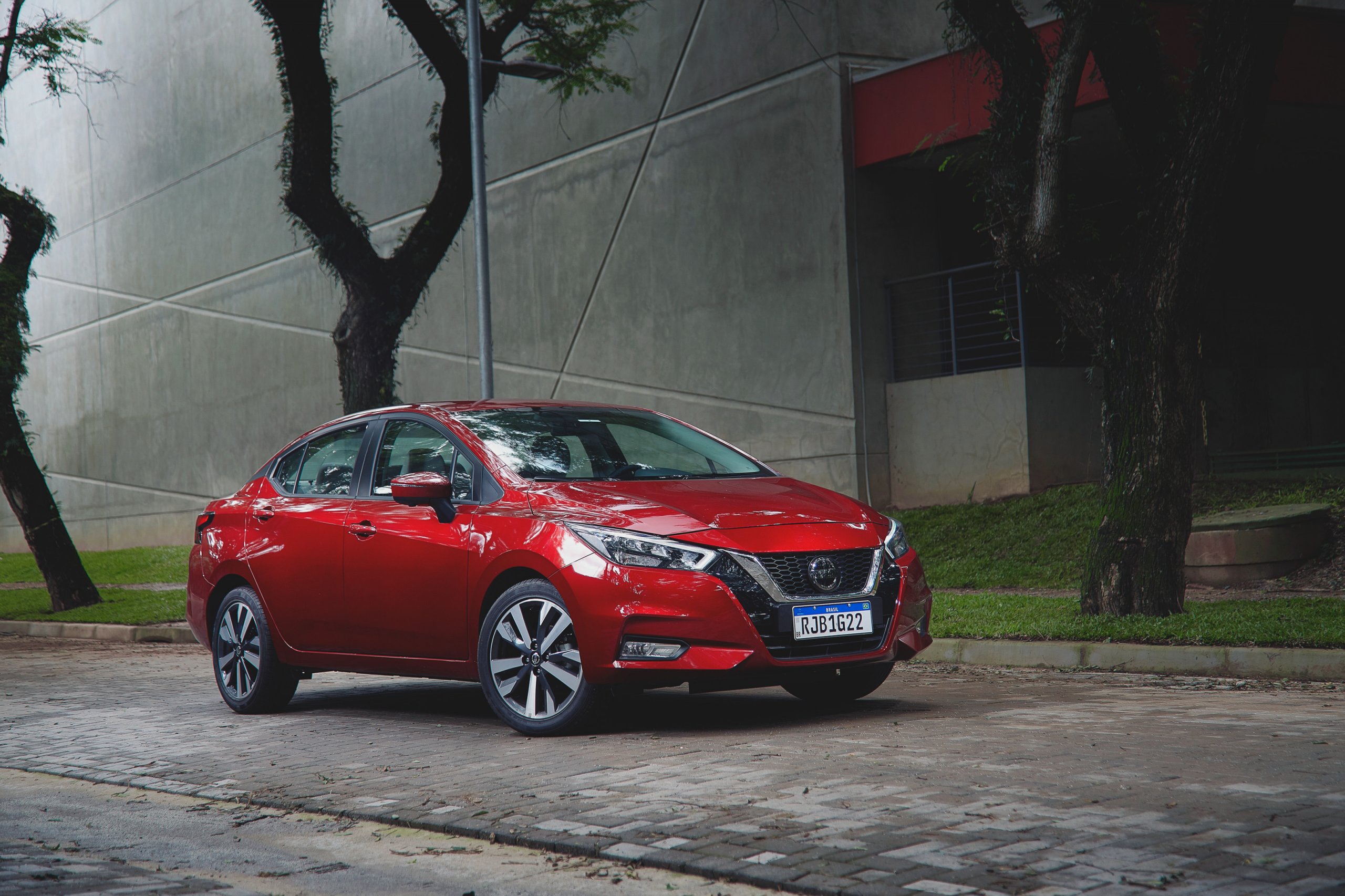 Aro Nissan Versa 2