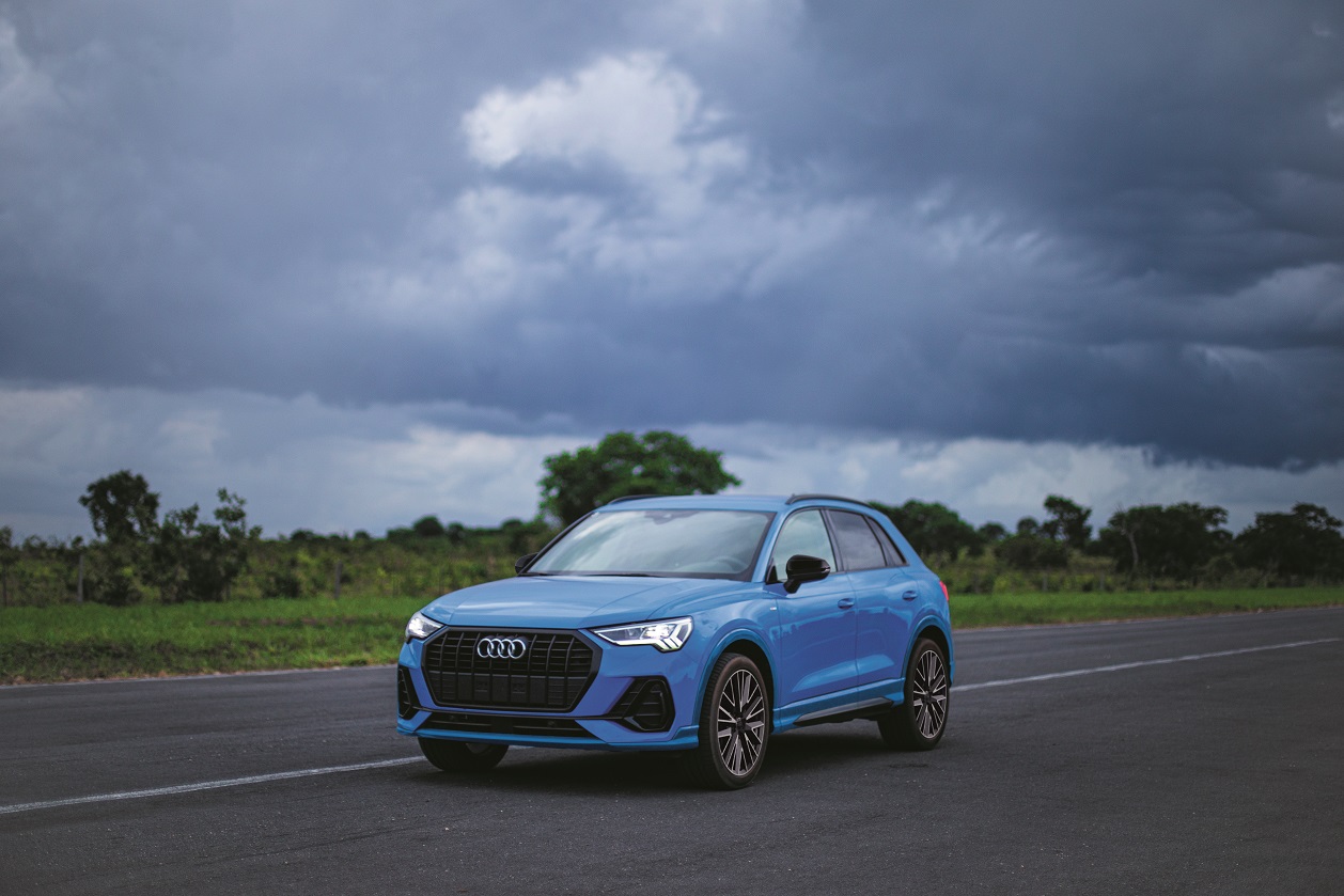Audi Q3 Black S Line