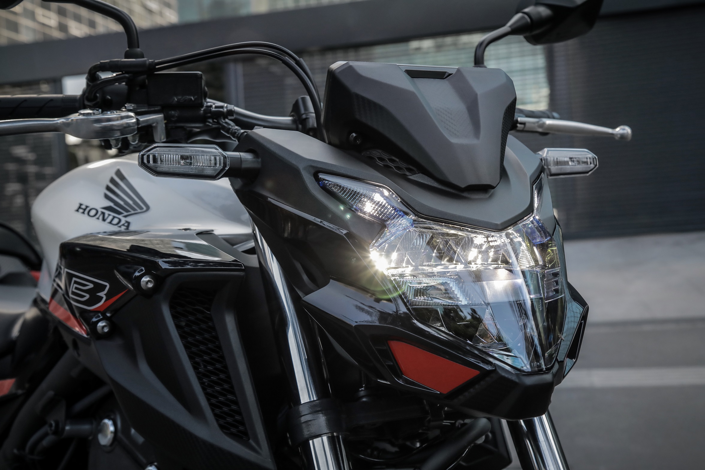 8. Honda Cb 500f