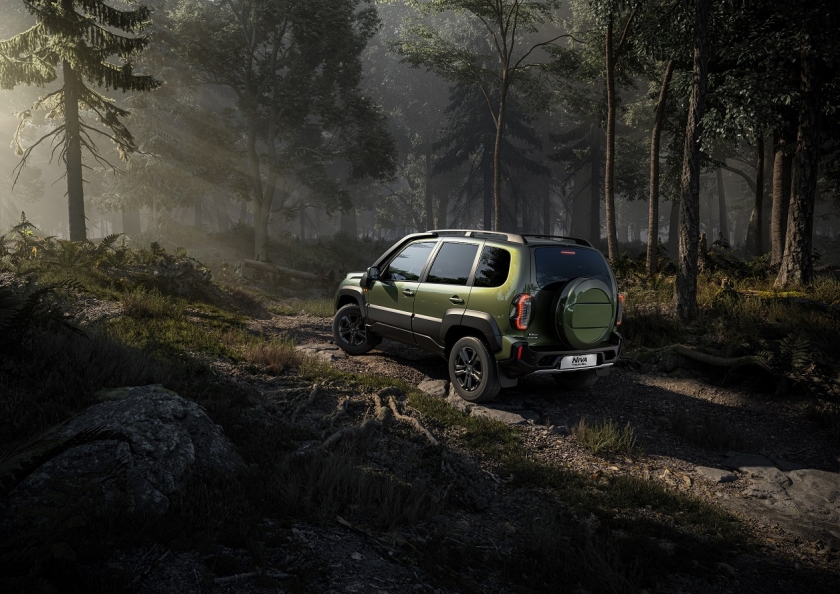 Lada Niva Travel (2)